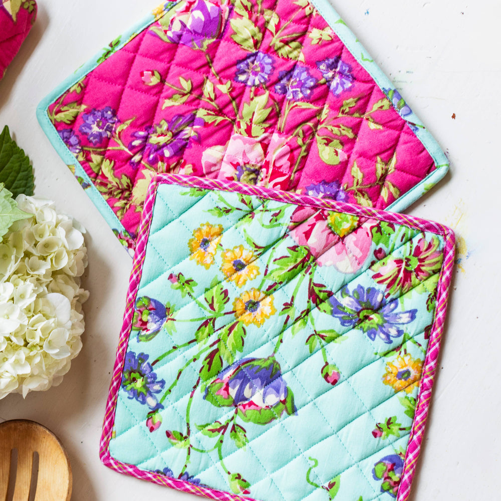 
                  
                    April Cornell Spring Fling Patchwork Potholder Set of 2
                  
                