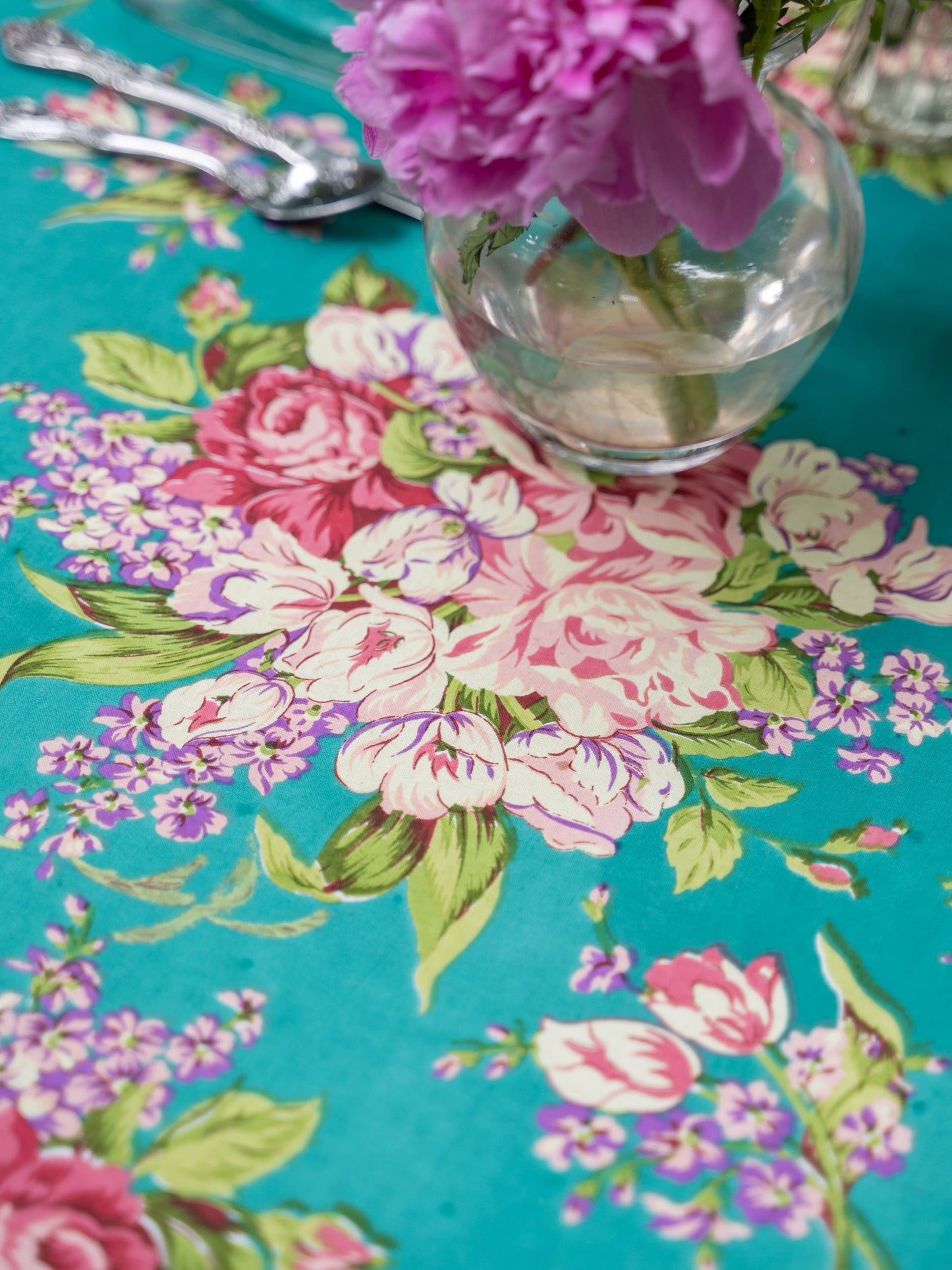 
                  
                    Blanche Tablecloth
                  
                