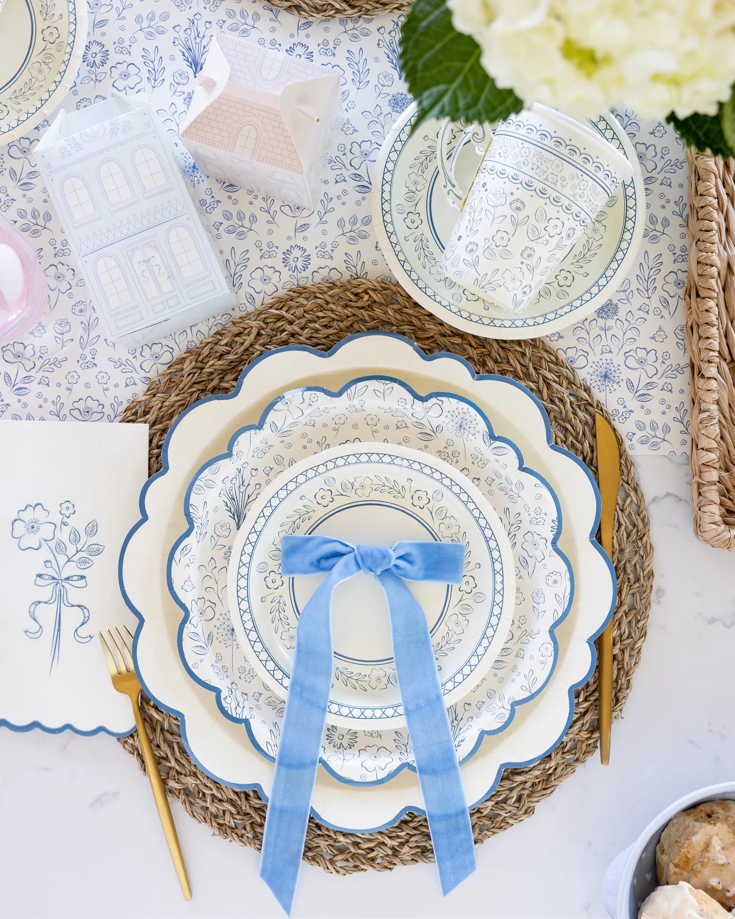 
                  
                    Floral Scatter Fringe Dinner Napkin
                  
                
