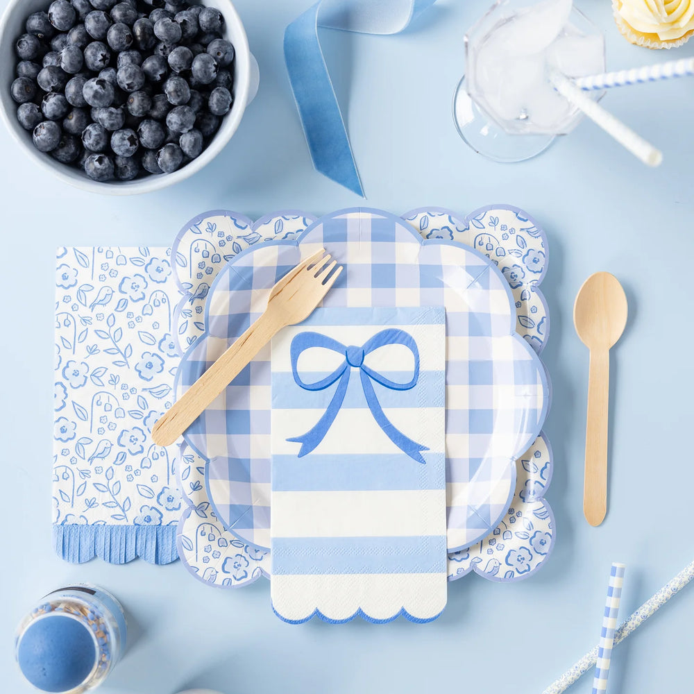 
                  
                    Blue Floral Paper Plate
                  
                