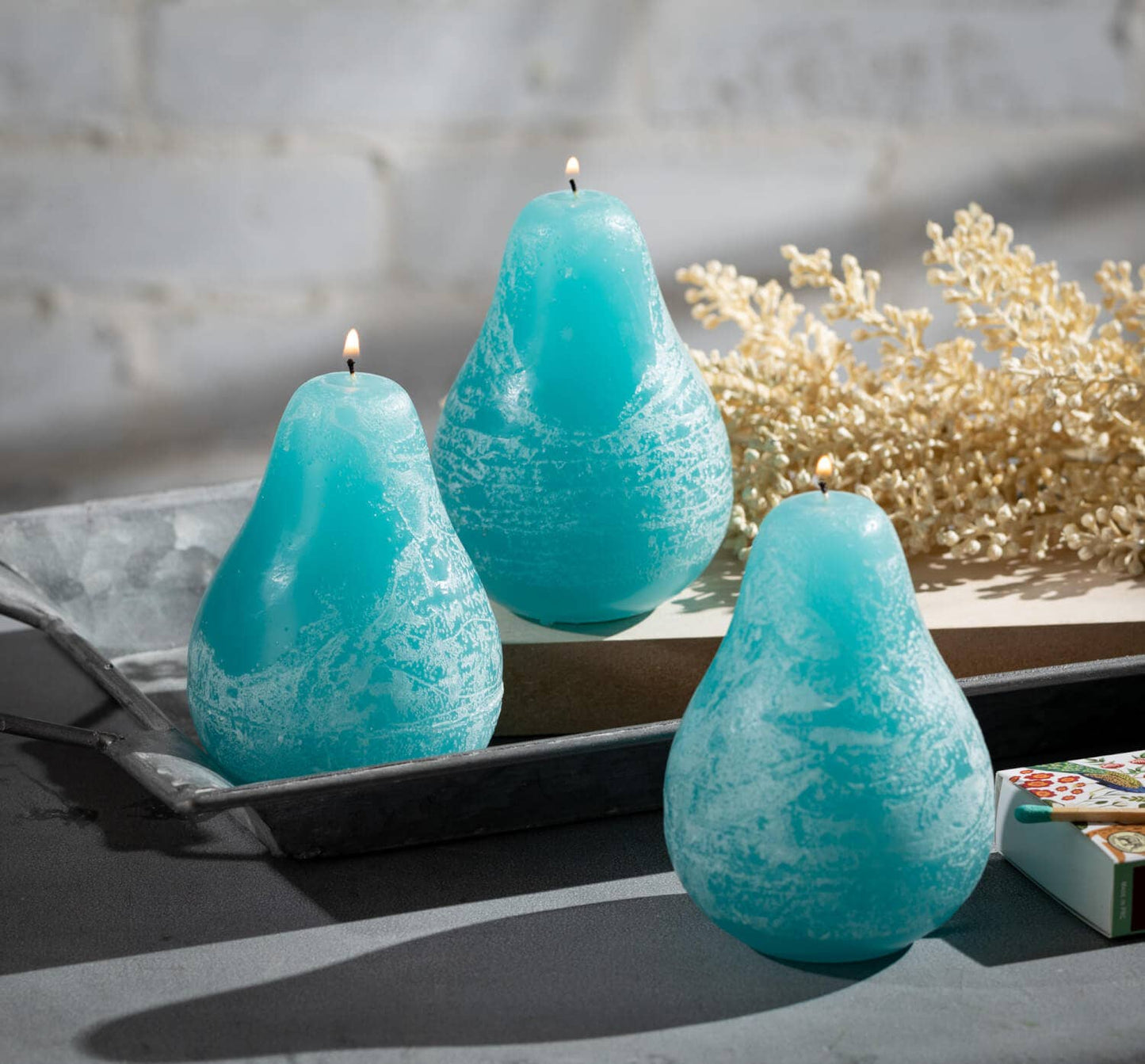 
                  
                    SEA GLASS TIMBER PEAR CANDLE
                  
                