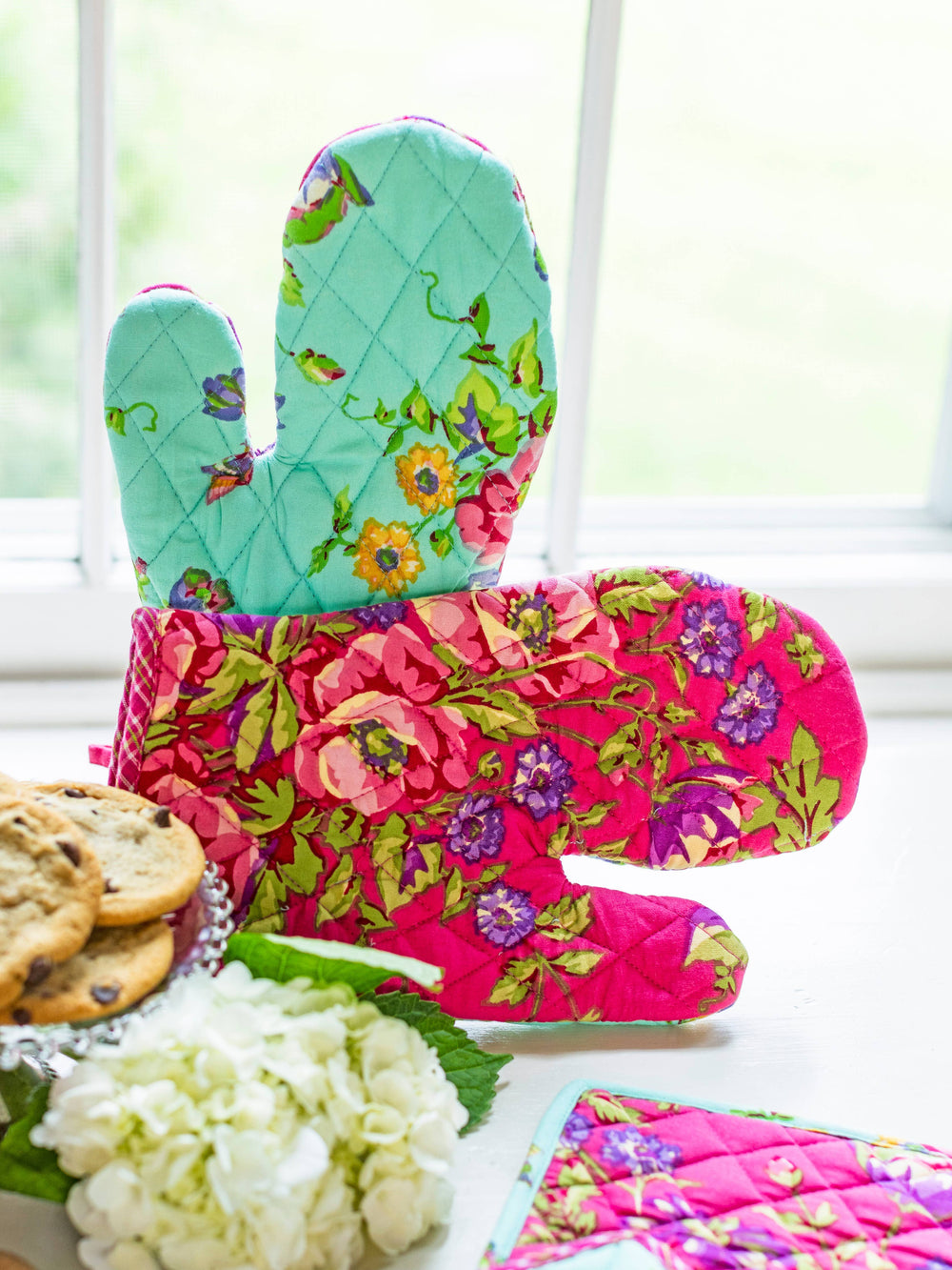 April Cornell Spring Fling Patchwork Oven Mitt Set of 2